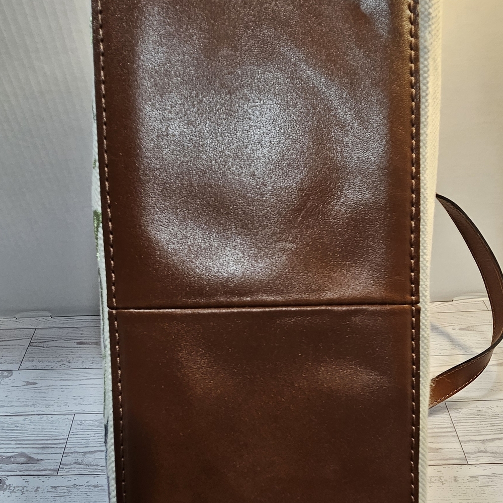 Patricia Nash Rhea Tote with Mini Cassini Wristlet Hangoff - Picture 13 of 13
